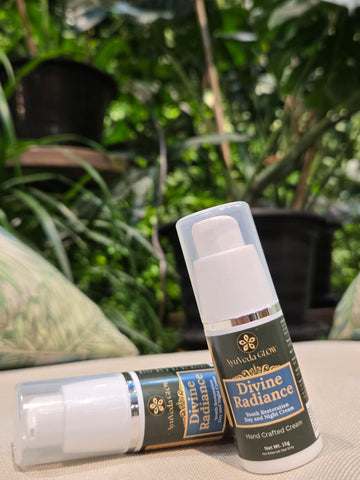 Divine Radiance: Youth Restoration Day and Night Cream (15g)